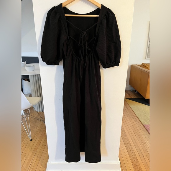 Black Puff Sleeve Open Back Dress - Picture 4 of 4